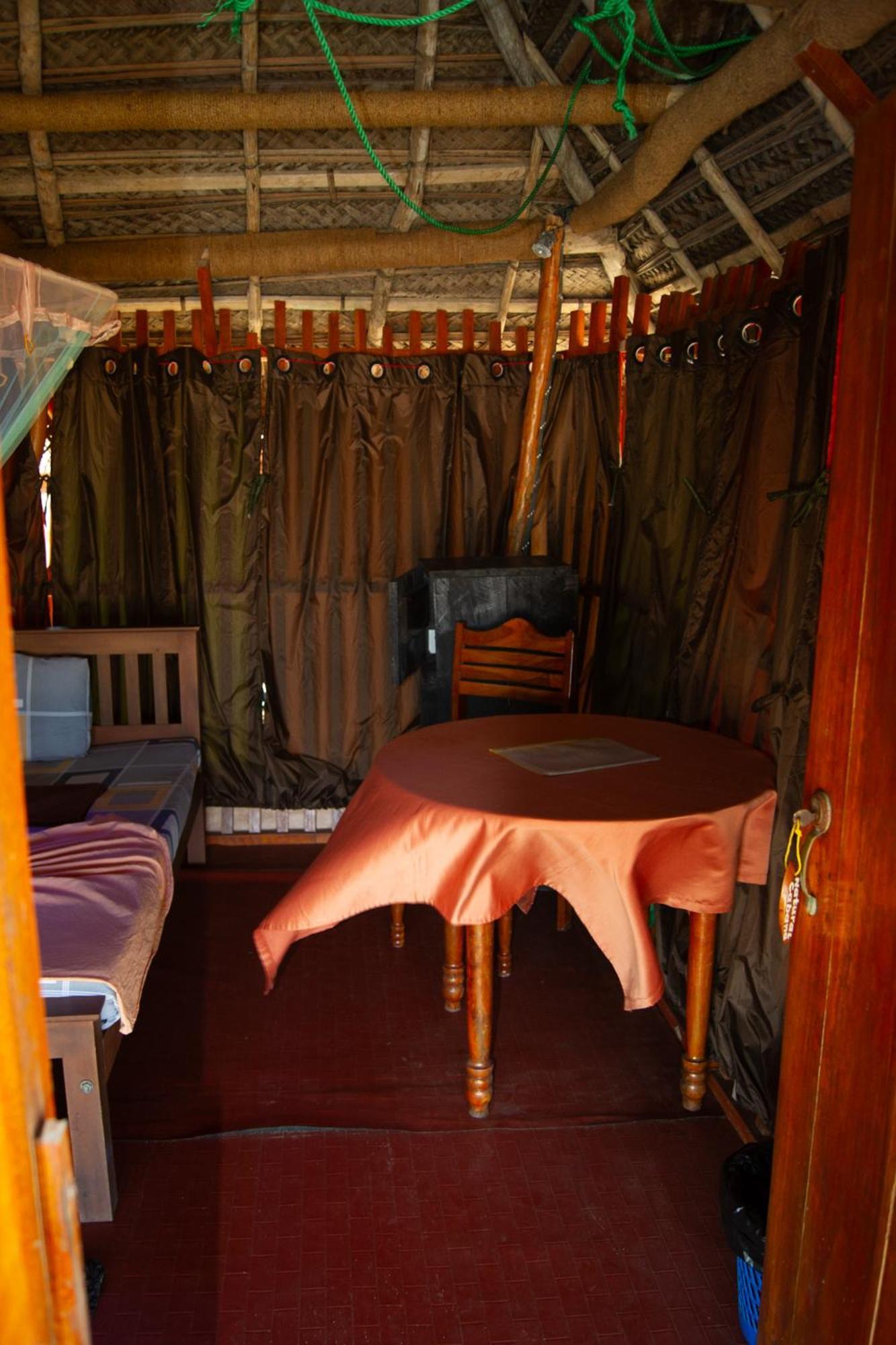 Ibisbird Beach Bungalows, Sport, Spa And Restaurant Tangalle Esterno foto