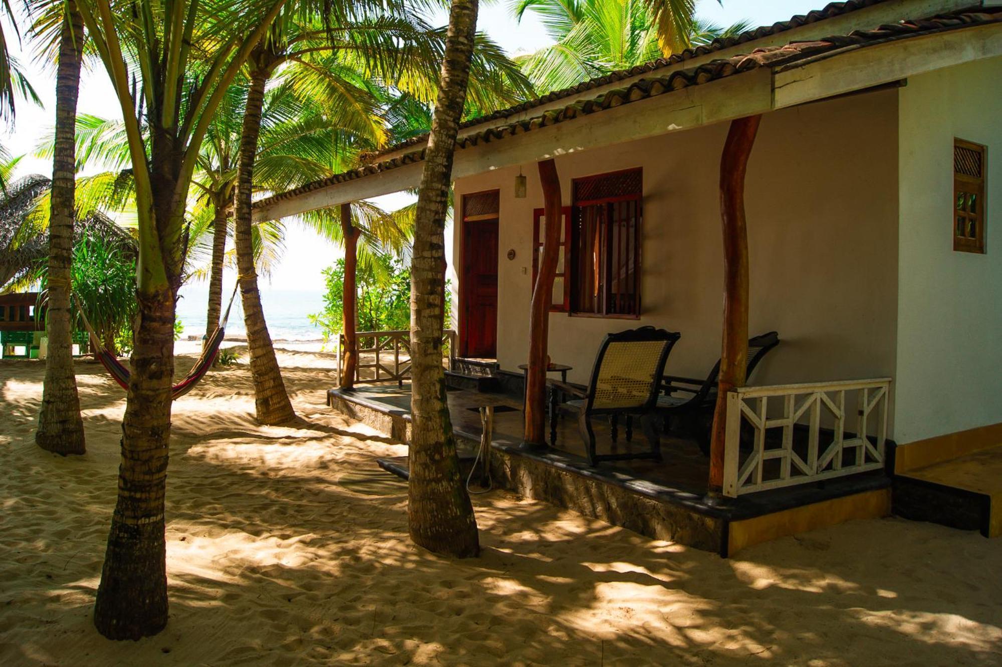 Ibisbird Beach Bungalows, Sport, Spa And Restaurant Tangalle Esterno foto
